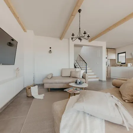 Lux Core With Amazing View And Heated Pool