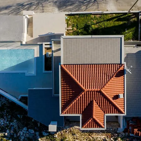 Lux Core With Amazing View And Heated Pool * Τρογκίρ
