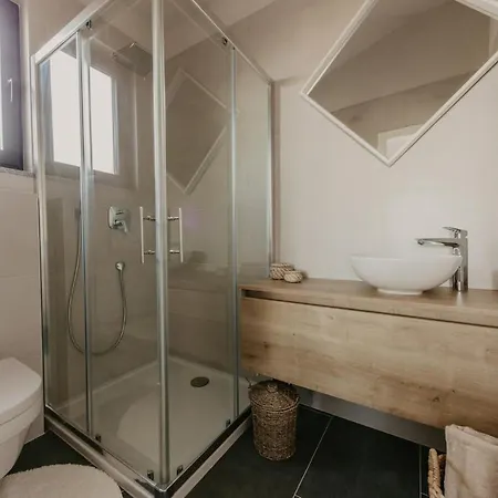Lux Core With Amazing View And Heated Pool