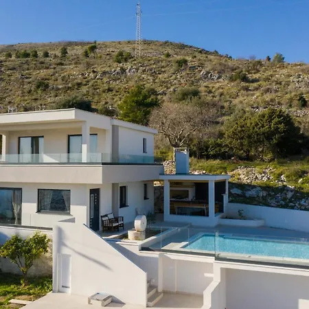 Βίλα Lux Core With Amazing View And Heated Pool