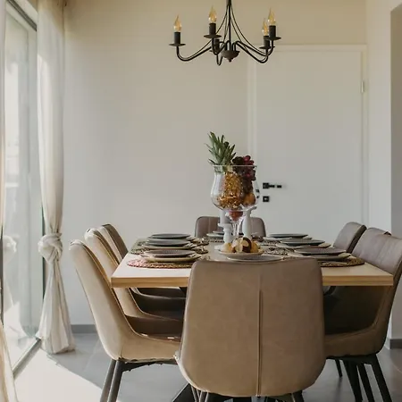 Lux Core With Amazing View And Heated Pool * Τρογκίρ