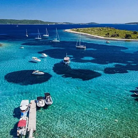 Lux Core With Amazing View And Heated Pool * Τρογκίρ
